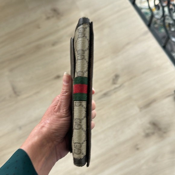 💕Vintage Gucci Clutch Wallet💕 - Picture 8 of 10